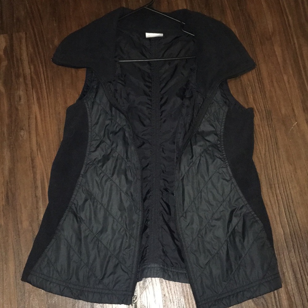 Columbia black vest